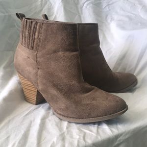 Tan wood block heel booty